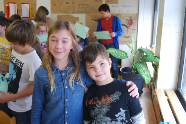 gradimo prijateljstvo 092